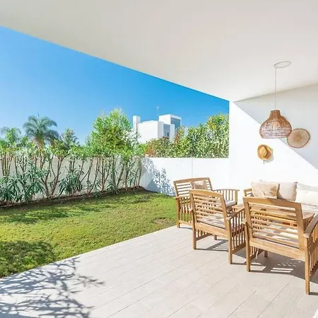 Luxury, Modern & Calm Near Puerto Banus Апартаменти *