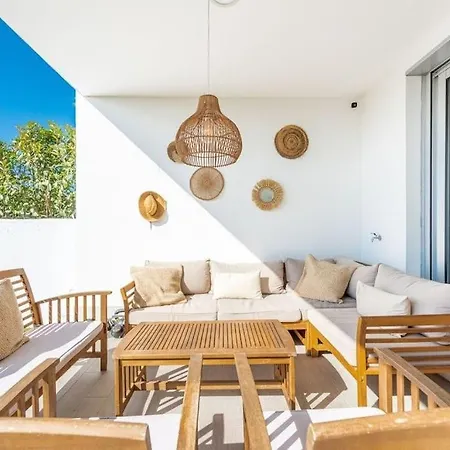 Апартаменти Luxury, Modern & Calm Near Puerto Banus Естепона