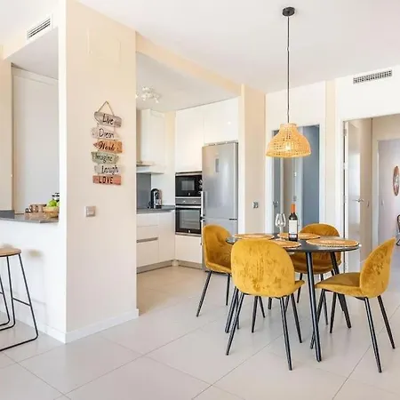 Luxury, Modern & Calm Near Puerto Banus